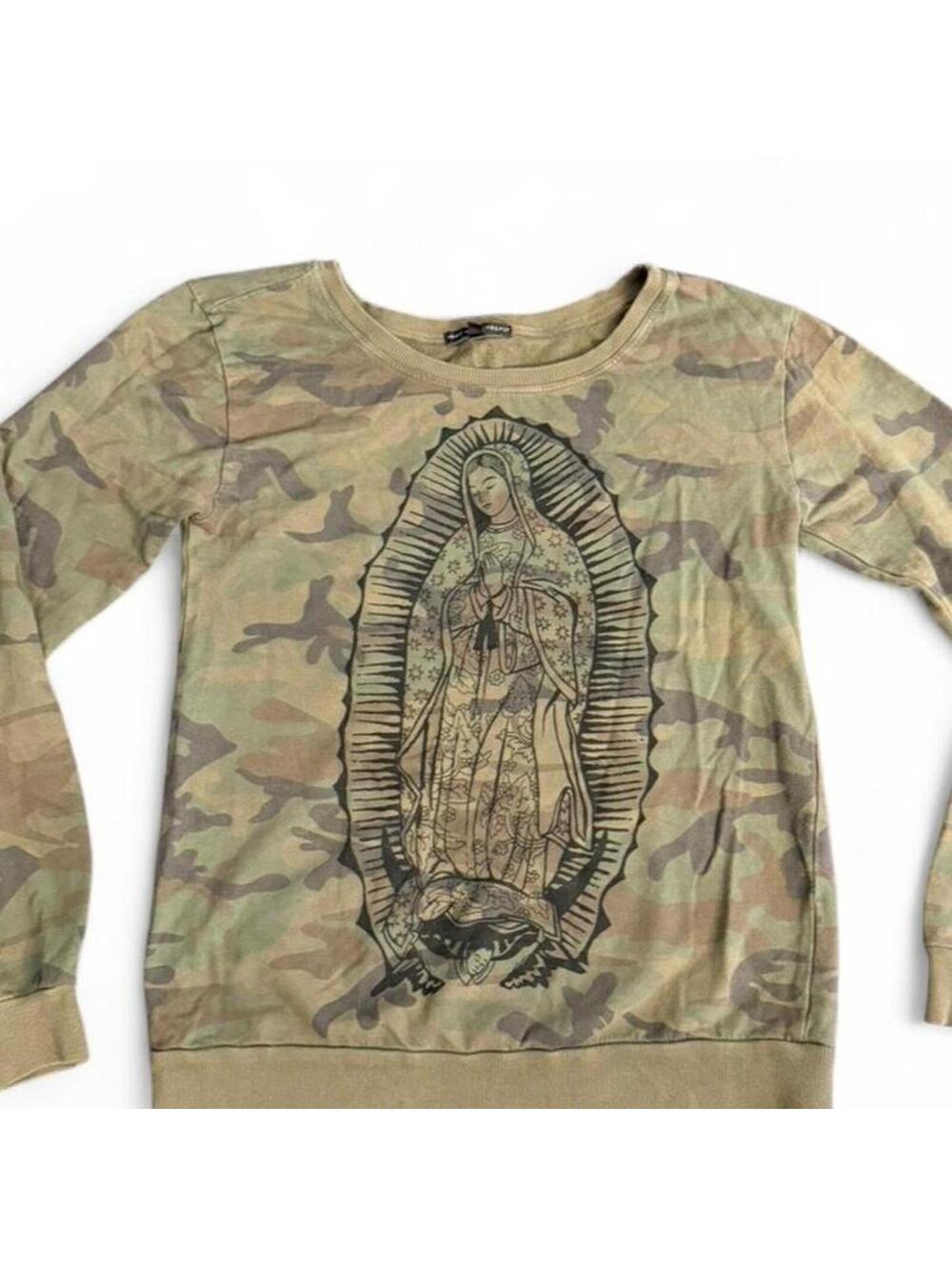 Urban Outfitters Women's Sweatshirt